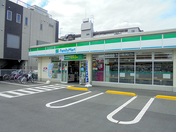 ファミリーマート