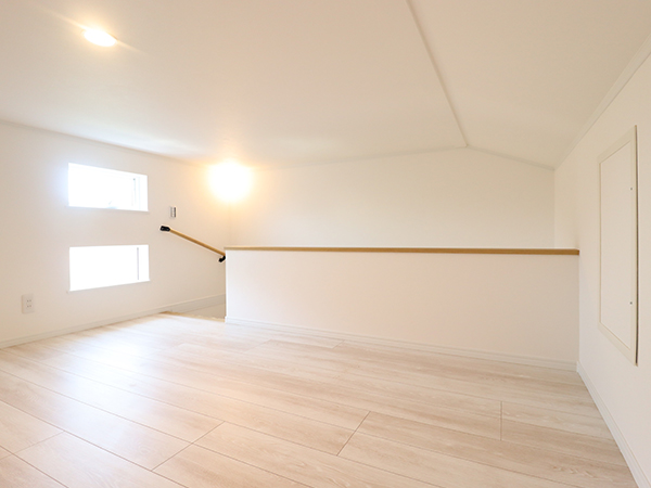 小屋裏収納